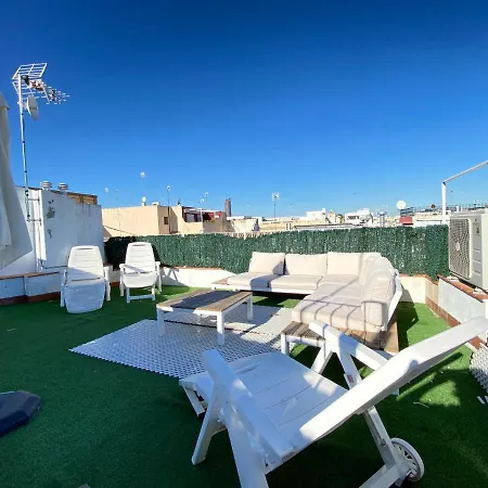 Top-notch Downtown House With Private Rooftop Terrace And Parking Opt *