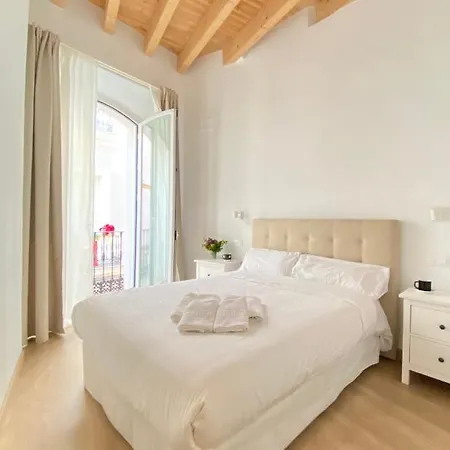 Top-notch Downtown House With Private Rooftop Terrace And Parking Opt Villa