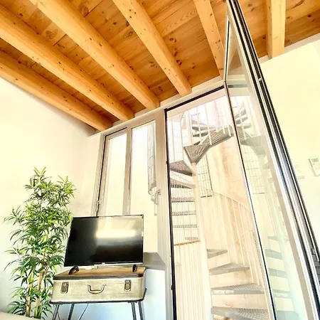 Top-notch Downtown House With Private Rooftop Terrace And Parking Opt
