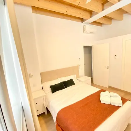 Villa Top-notch Downtown House With Private Rooftop Terrace And Parking Opt